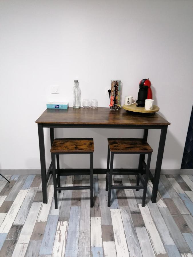 Chambre Prive Chez Chris 维莱塞默斯 外观 照片