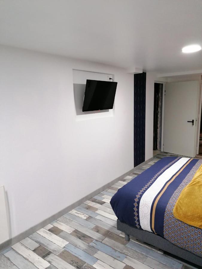 Chambre Prive Chez Chris 维莱塞默斯 外观 照片
